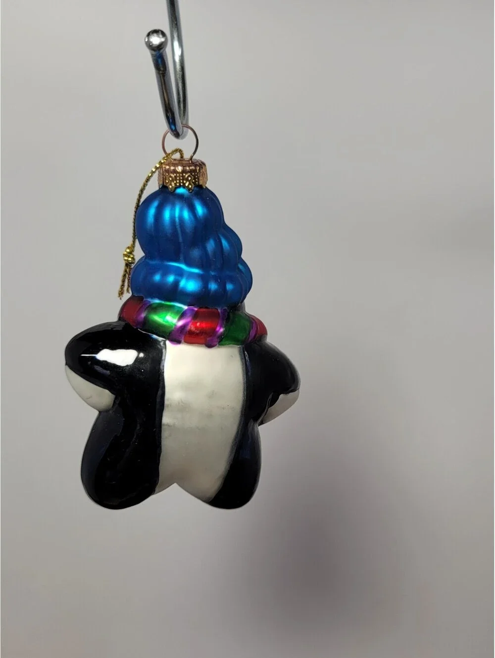 Thomas Pacconi  Blown Glass PENGUIN Christmas Tree Ornament Blue Hat Scarf Star